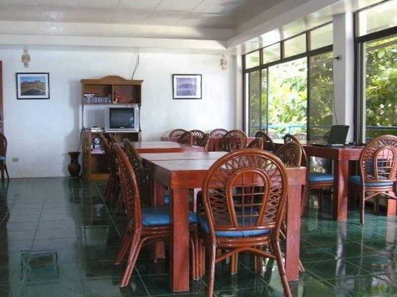 บลู โครัล บีช รีสอร์ต Hotel เกาะมาลาปัสกัว ภายนอก รูปภาพ